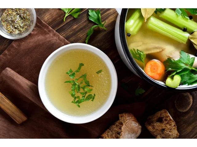 Jak připravit dokonalý zeleninový vývar: Babiččino tajemství pro jedinečnou chuť 