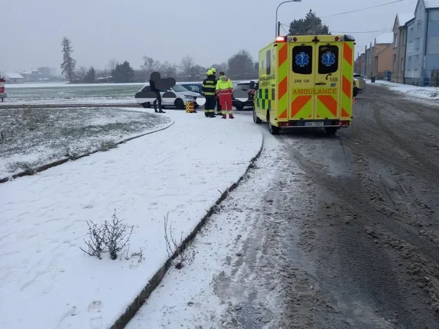 Sníh opět komplikuje dopravu v Česku, nové sněžení se očekává zejména na východě