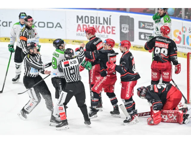 Mladá Boleslav vyhrála v Hradci Králové, nájezdy rozhodl Lakatoš