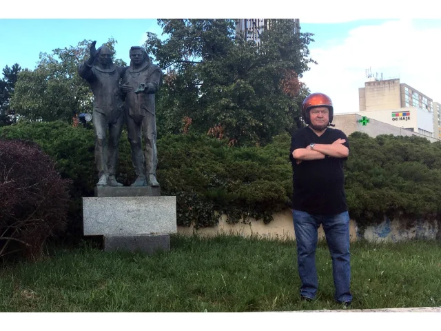 Vladimír Remek se pohádal s lidmi, co tvrdí, že je Země placatá. Ani jeho zkušenost z vesmíru je nepřesvědčila o opaku