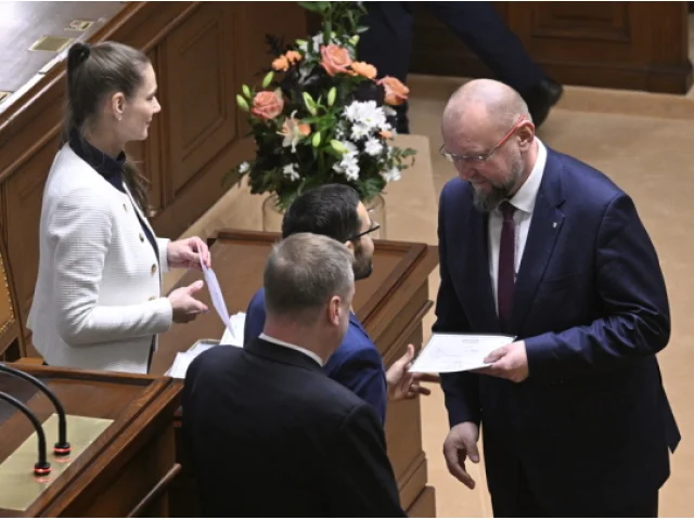 Sněmovna nezvolila Žáčka a Bartoška do čela dvojice kontrolních komisí