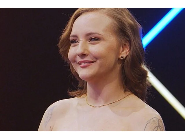 Satanistka Valerie hledala lásku v Naked Attraction. Její objev se na ni vykašlal kvůli práci v erotice