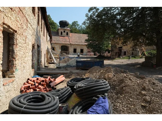 Místo nákupního šílenství lze rozdávat naději, inspirují manželé Vlčkovi