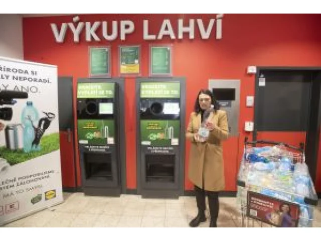 Konec kávové kapsle, plastového pytlíku a balení vzduchu. Brusel bojuje s obaly