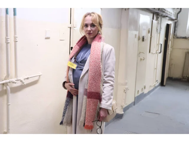 Herečka Elizaveta Maximová ukázala pořádné těhotenské bříško. Kolegové jí nosili vodu a pouštěli sednout