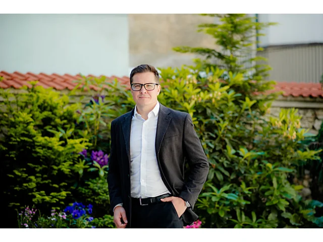 Filip Šejvl: „Kde roste infrastruktura, roste i bydlení.“ Developerský zájem a ceny v okolí nových tahů u Prahy sílí