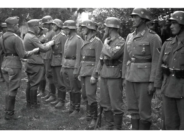 Nacistický Blitzkrieg na pervitinu. Vojáci Wehrmachtu během války fetovali, nespali a umírali na infarkt