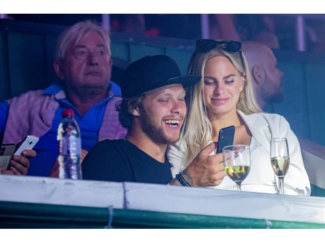 Utajené těhotenství. David Pastrňák s manželkou čekají další miminko