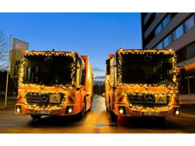 Do ulic opět vyjedou svátečně osvětlené popelářské vozy