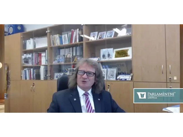 „Banda líná.“ Ševčík se u Fialova rozpočtu neudržel