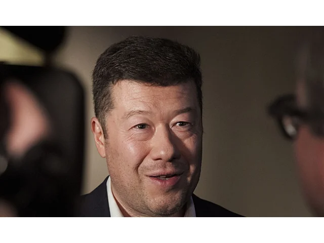 Okamurova první zahraniční cesta. Na Slovensko za Ficem přijede i s Turkem