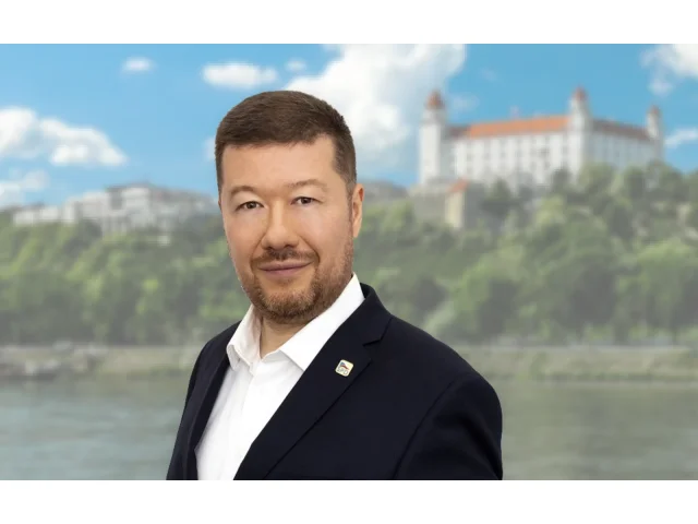 Okamura čelí kritice za výběr delegace na Slovensko, opozice mluví o zneužívání funkcí