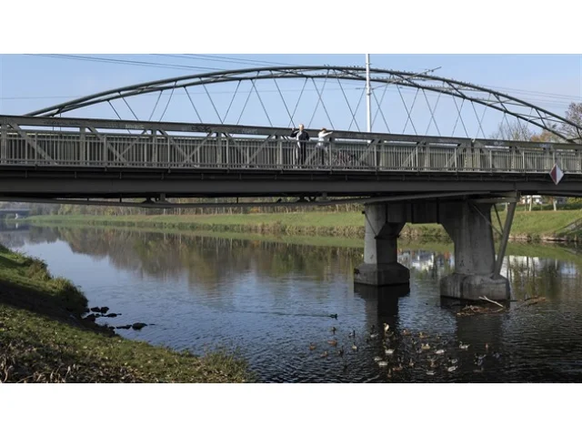 Nového mostu přes Labe se Pardubičtí dočkají snad v létě 2028, teď spílají městu