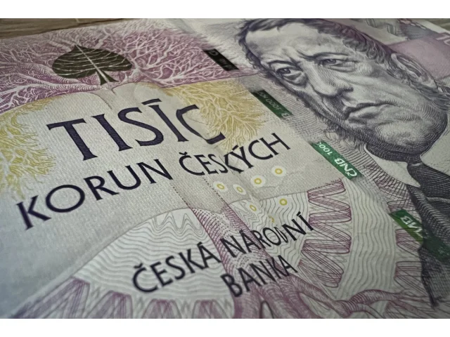 Senior ze Šumperska chtěl investovat do ropy. Naletěl podvodníkům a přišel o více než milion korun