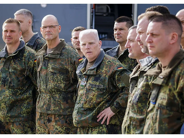 Německé armádě při převozu ukradli z náklaďáku téměř 20 tisíc kusů munice