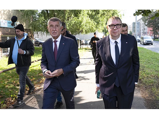 Vláda bude odborná, řekl Juchelka. Jen nepovedená reality show, tvrdí Skopeček