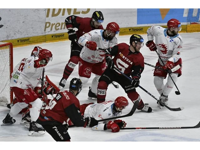 Sparta v prvním čtvrtfinále udolala Třinec, Boleslav slavila v Hradci