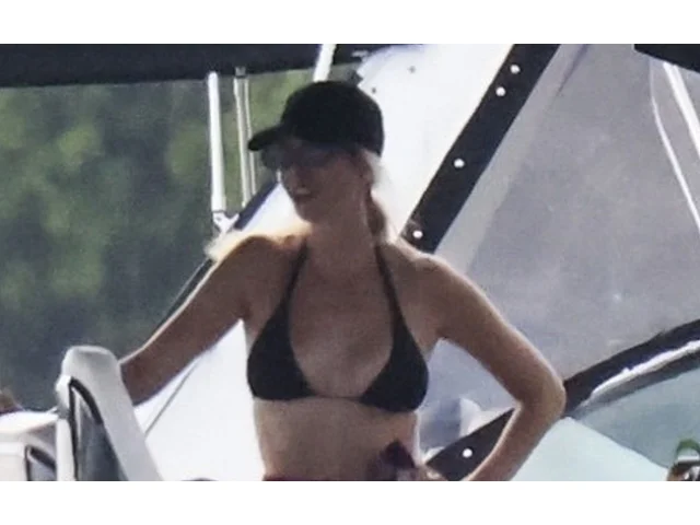 Ivanka Trumpová se pochlubila sexy postavou v plavkách