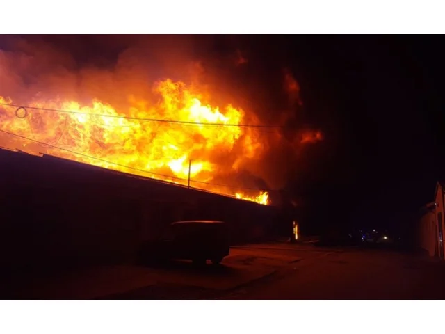 Výbuch kotle, pak požár. V Egyptě se poté částečně zřítila budova