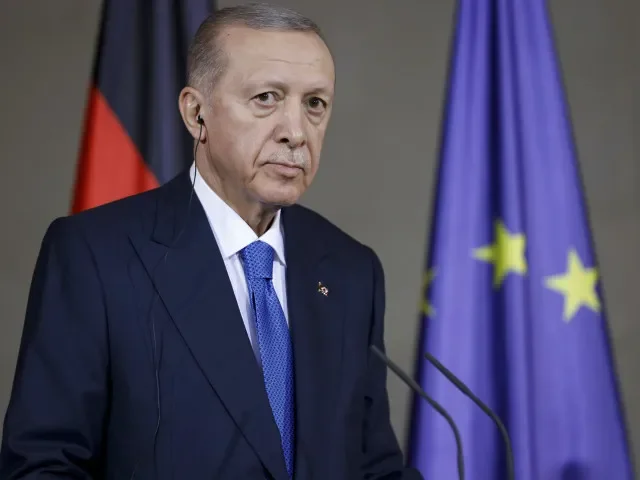 Proč nebyl Netanjahu u podpisu smlouvy o Gaze? Erdogan hrozil, že otočí letadlo
