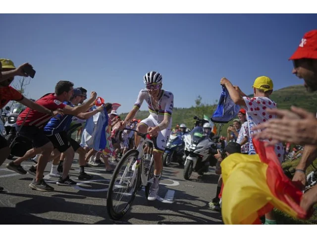 Pogačar v první pyrenejské etapě deklasoval soupeře, je opět v čele Tour