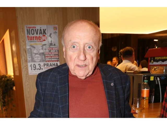 Slováček měl absurdní požadavky na focení v kostele. Teď se chystá na Vánoce bez dcery