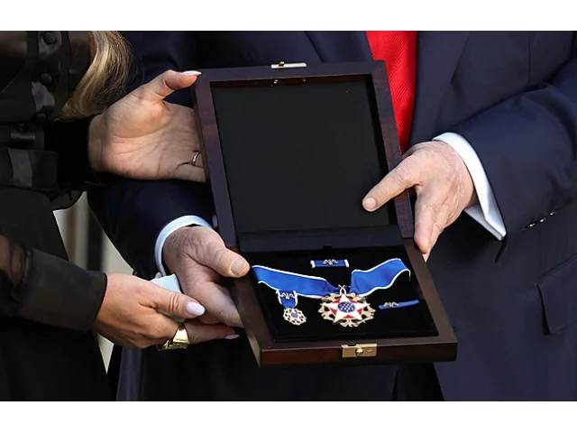 „Opravdový hrdina.“ Trump udělil medaili svobody zabitému aktivistovi Kirkovi