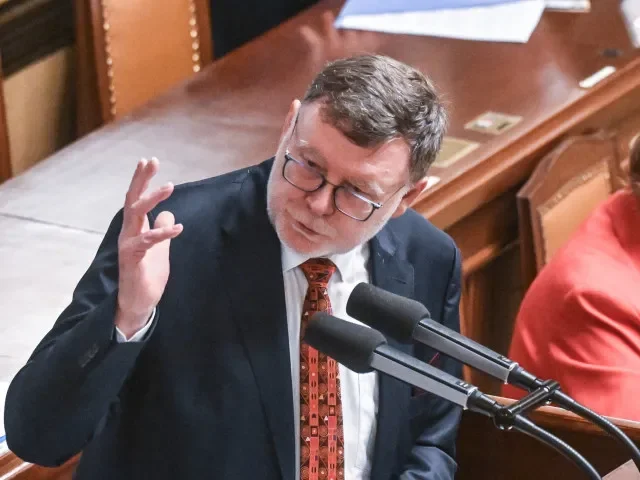 Stanjura chce uprostřed kauzy osvobodit od daně vysoké výnosy z bitcoinu. STAN to odmítá