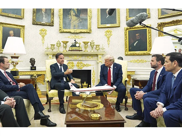 Rusové na jednání přivezli historika, který vysvětloval dějiny od 13. století, líčil Rutte