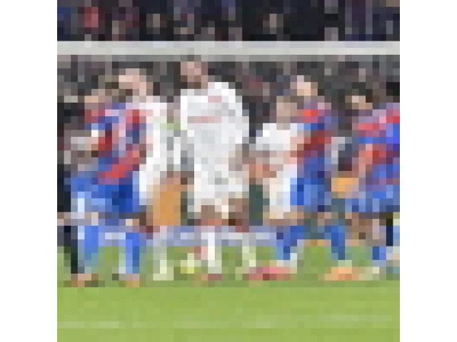 Fotbalisté Slavie vyhráli v přestřelce v Plzni a vedou ligu o dva body