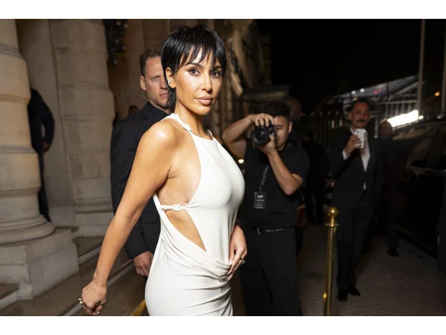 Kim Kardashian razantně změnila image. Šla na krátko! Retro pixie válcuje internet. Kdo ji nemá, je OUT