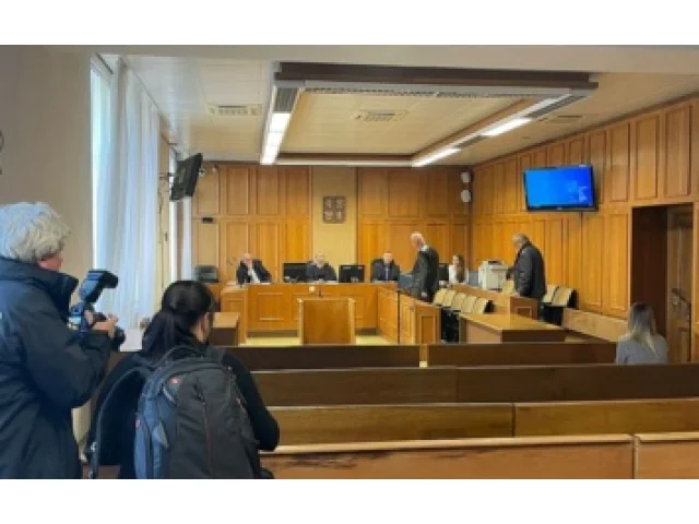 Zastupitelství chce konec kariéry žalobkyně, která si dle soudu ulehčovala práci