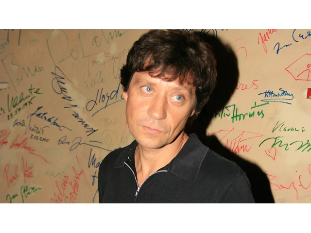 Tento herec byl v devadesátkách největší lamač ženských srdcí. Dnes ho ženy vzpomínají s láskou