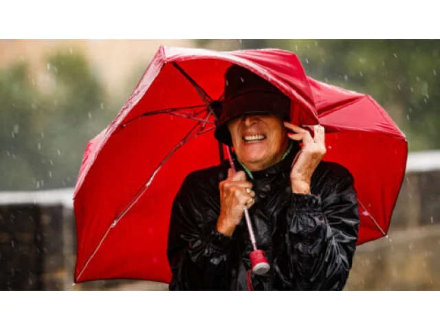 Silný vítr do úterý, na horách sníh. Ve středu změna počasí