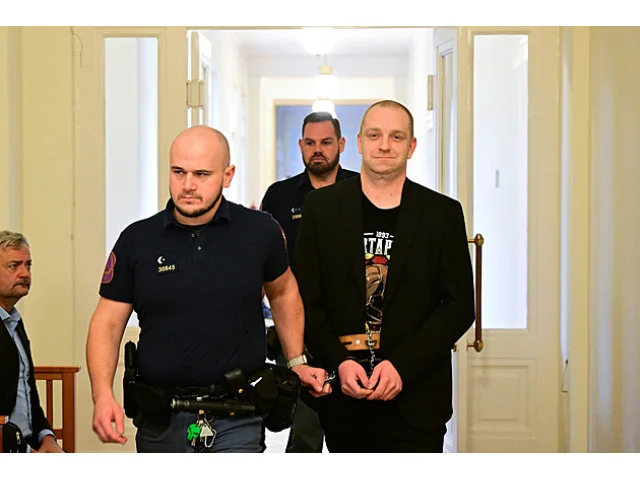 Muž přiznal pobodání Bělorusa. Měl ho za Ukrajince, tvrdí obžaloba