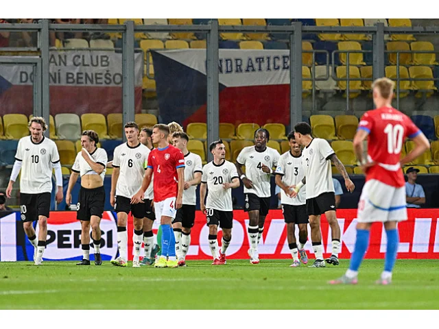 ONLINE: Česko - Německo 2:4, fotbalisté se nevzdávají. Střelou o tyč snižuje Spáčil