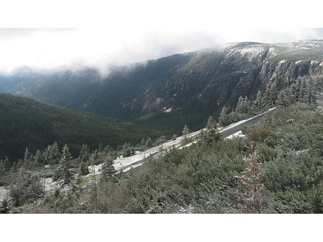 Česko čeká větrný a deštivý týden, na horách napadne až 20 centimetrů sněhu