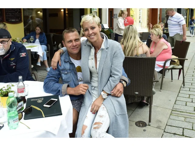 Co všechno dal nevěrný Hájek makedonské milence: Nová prsa a auto po Belohorcové