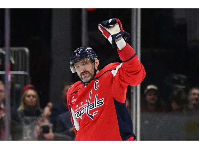 Ovečkin se znovu zapsal do dějin. Jako první hráč v historii NHL dal 900 branek