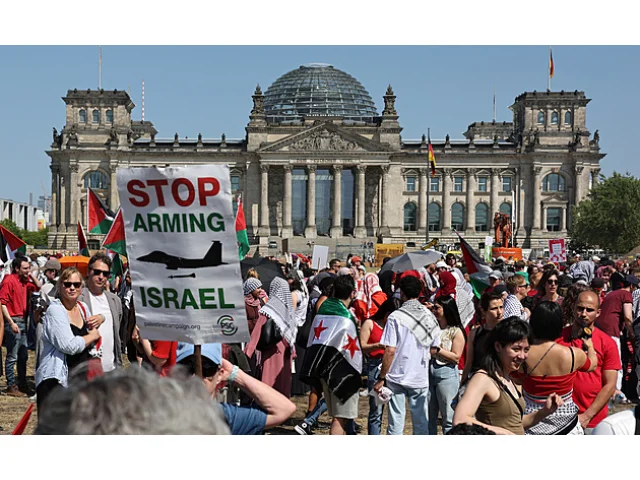 V Londýně a Berlíně demonstrovaly desetitisíce lidí na podporu Palestiny