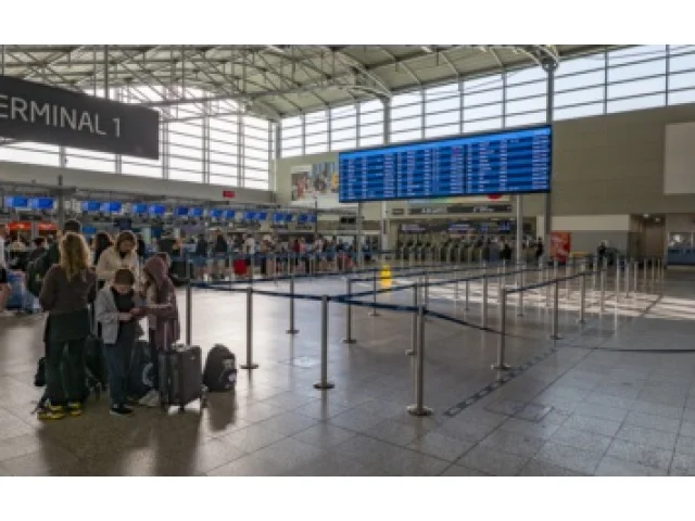 Větší množství tekutin do letadla si řada Čechů vyložila po svém