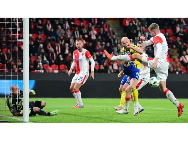 Vedoucí Sparta zaváhala, od Slavie se neodpoutala. Úspěšný start Hyského v Plzni