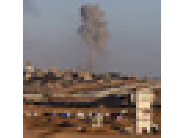 Izrael podmiňuje otevření přechodu v Rafáhu na jihu Gazy návratem těl rukojmích