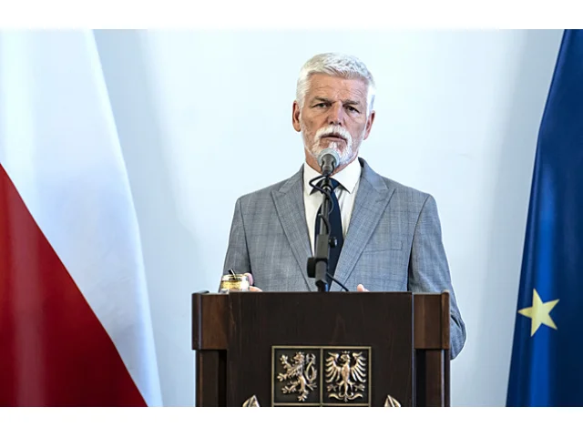 Česko by mělo být součástí případných mírových jednotek na Ukrajině, míní Pavel
