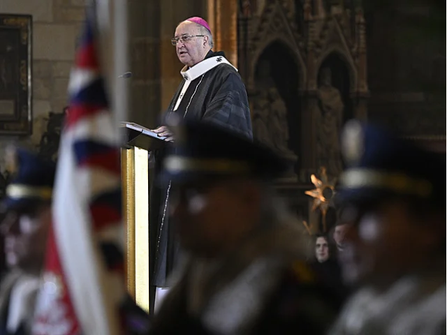 Graubner a Vácha se navzájem omluvili. Kněz za mši, arcibiskup za způsob odvolání