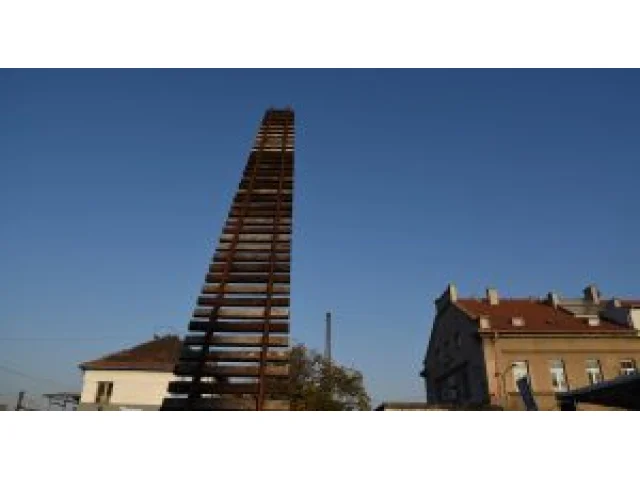 Obraťme kurz, minulost nás podbíhá! Dokument o neziskovce, kterou semlel stát