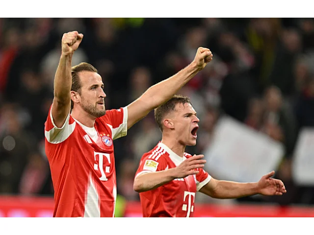 Bayern porazil Dortmund a vévodí v čele, Leverkusen i bez Schicka zvládl přestřelku