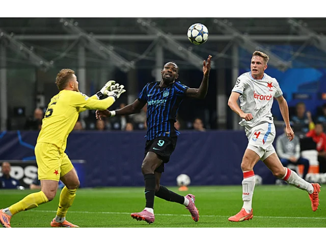 ONLINE: Inter - Slavia 0:0, prudce střílí Thuram, brankář Staněk připravený
