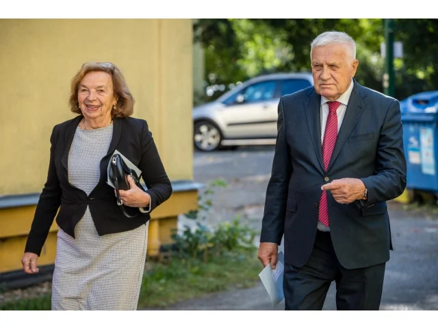 Rozhovor: Livia Klausová je přísnou babičkou: Svá vnoučata dává do „jídelní polepšovny“ a učí je stolovat