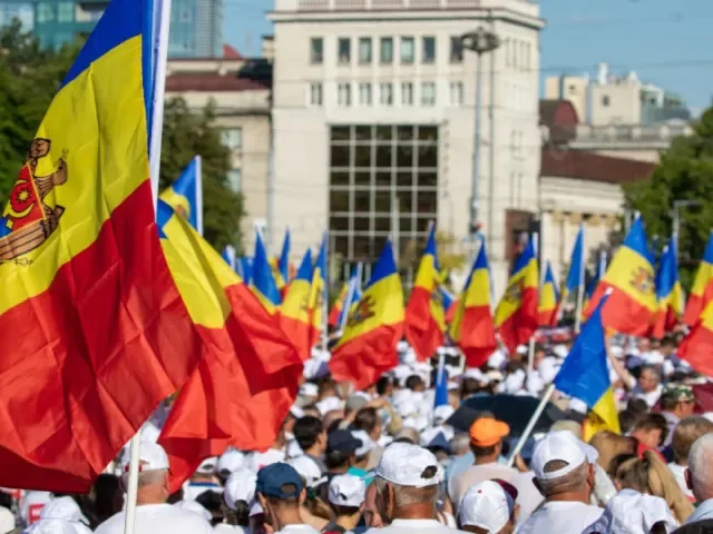 Moldavské volby vyhrála podle volební komise proevropská strana, opozice to neuznává